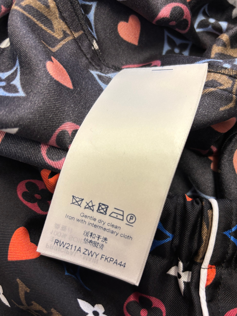 Schwarze Seiden-Hose Game On von Louis Vuitton