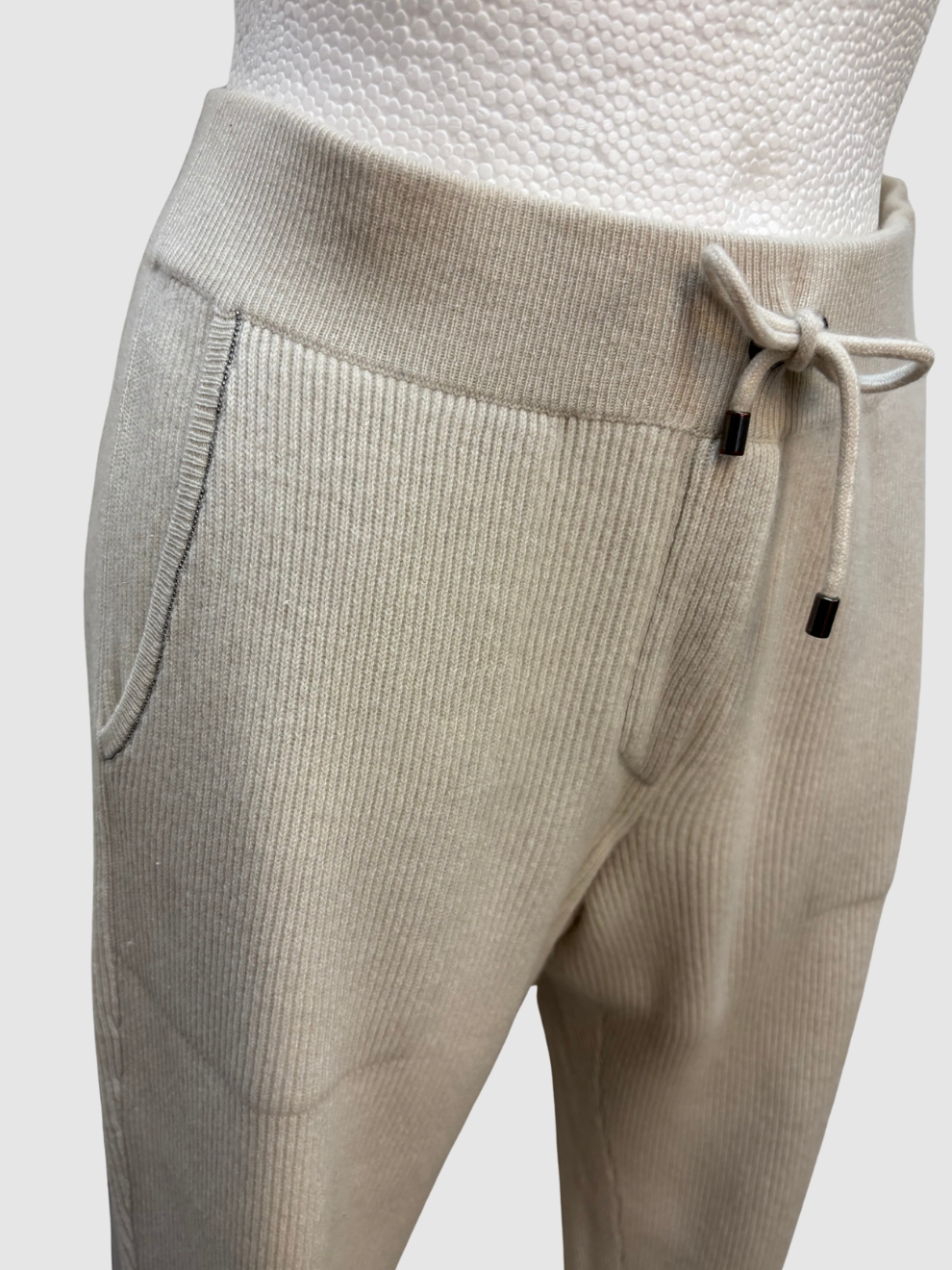 Ecrufarbene Kaschmir-Hose von Brunello Cucinelli