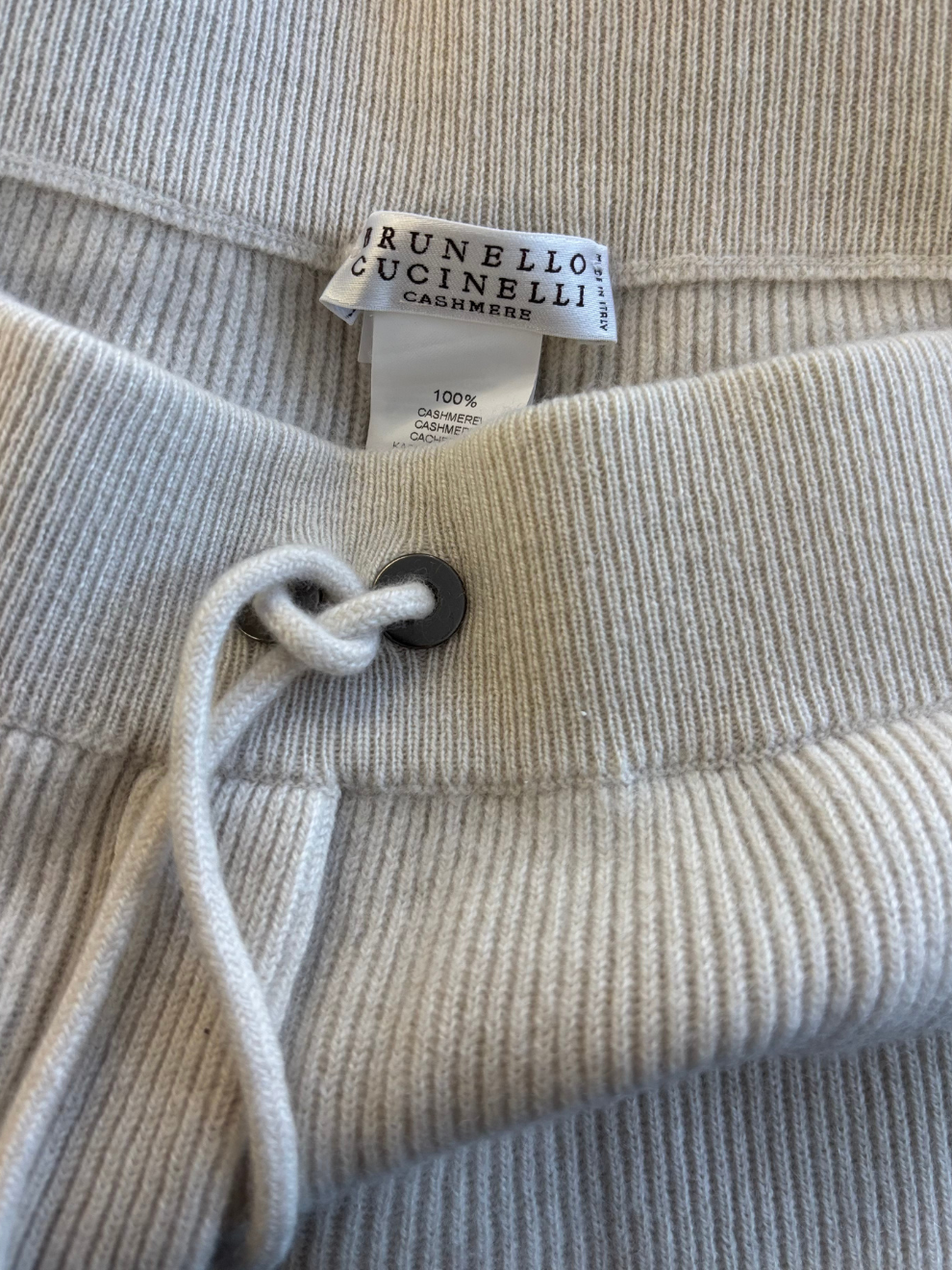 Ecrufarbene Kaschmir-Hose von Brunello Cucinelli