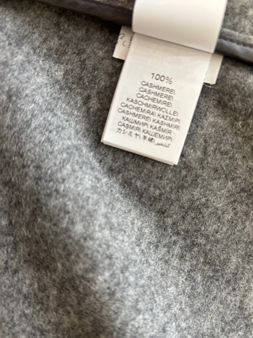 Grauer Kaschmir-Blazer von Brunello Cucinelli