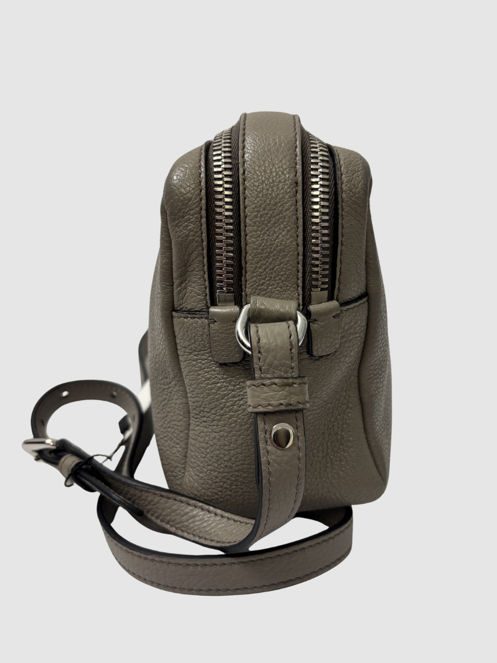 Graue Vitello Daino Crossbody Tasche von Prada