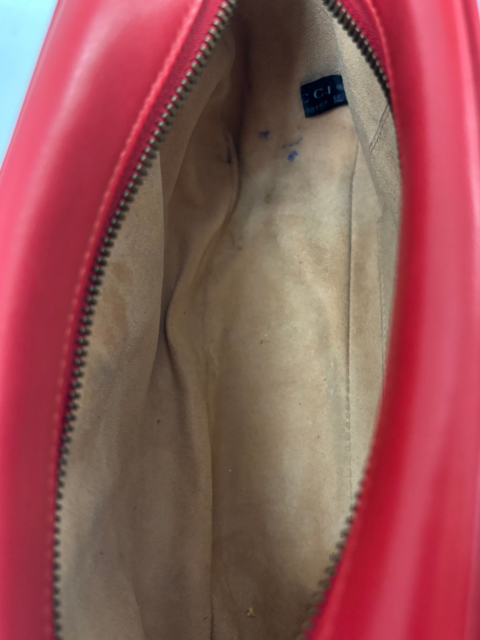 Rote GG Marmont Matelasse von Gucci