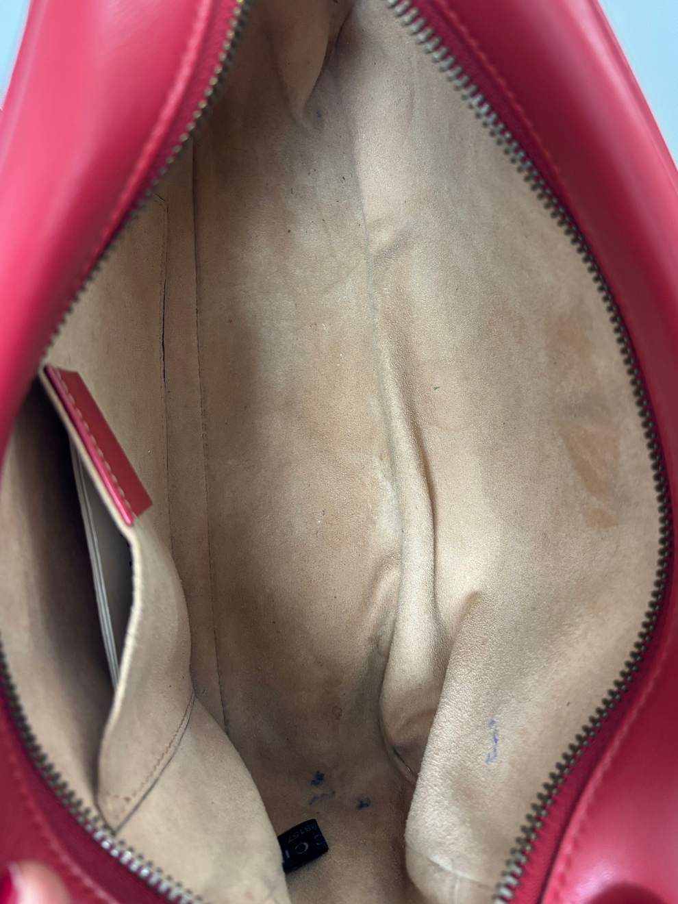 Rote GG Marmont Matelasse von Gucci