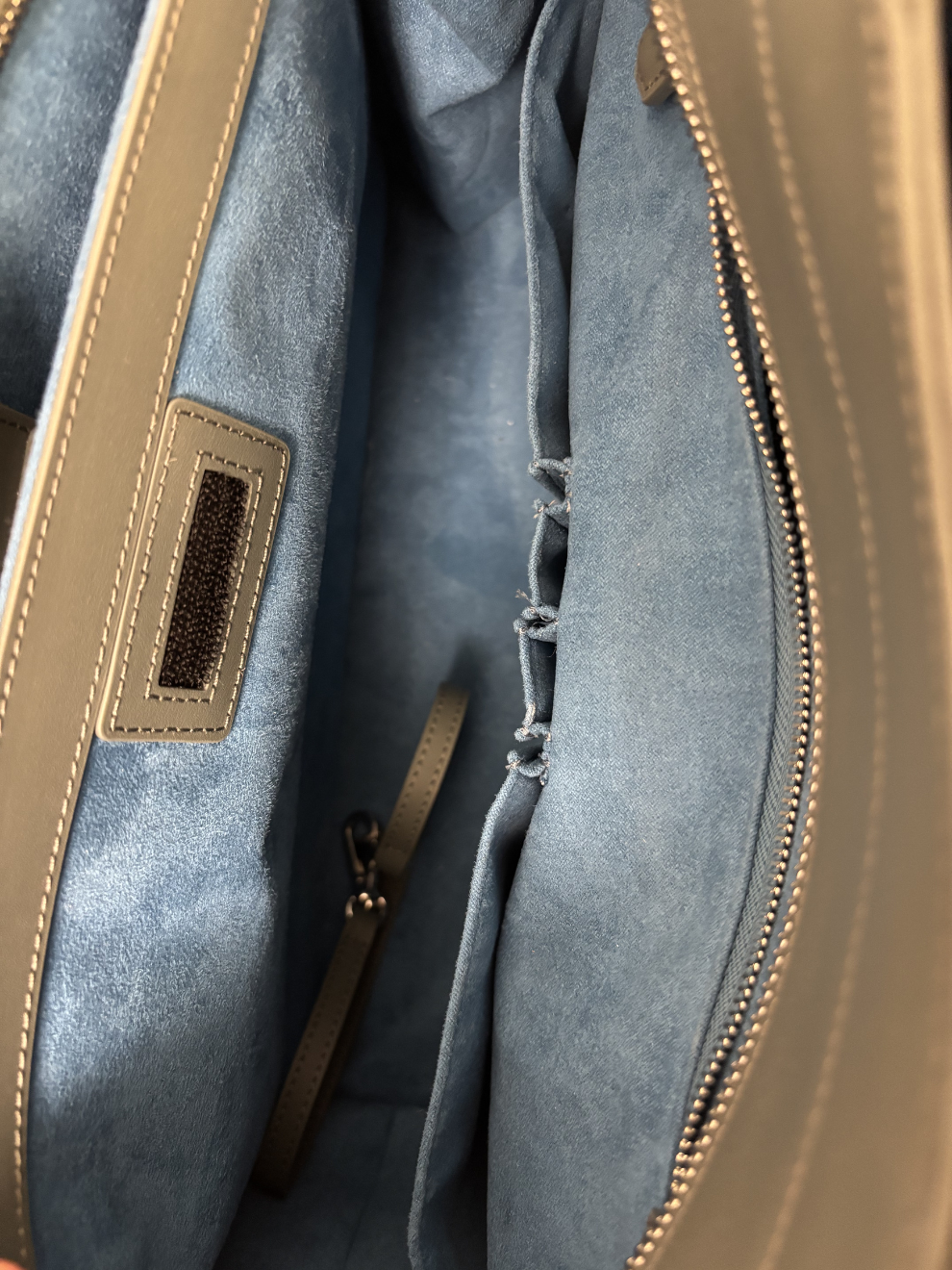 Grüngraue Pyramid Laptoptasche von Kaai