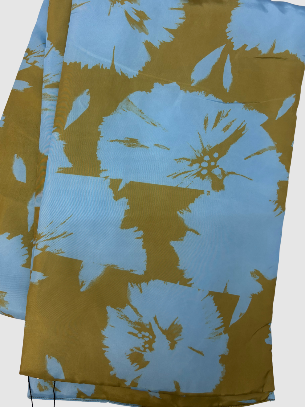 Hellblau-goldfarbene Stola von Nina Ricci