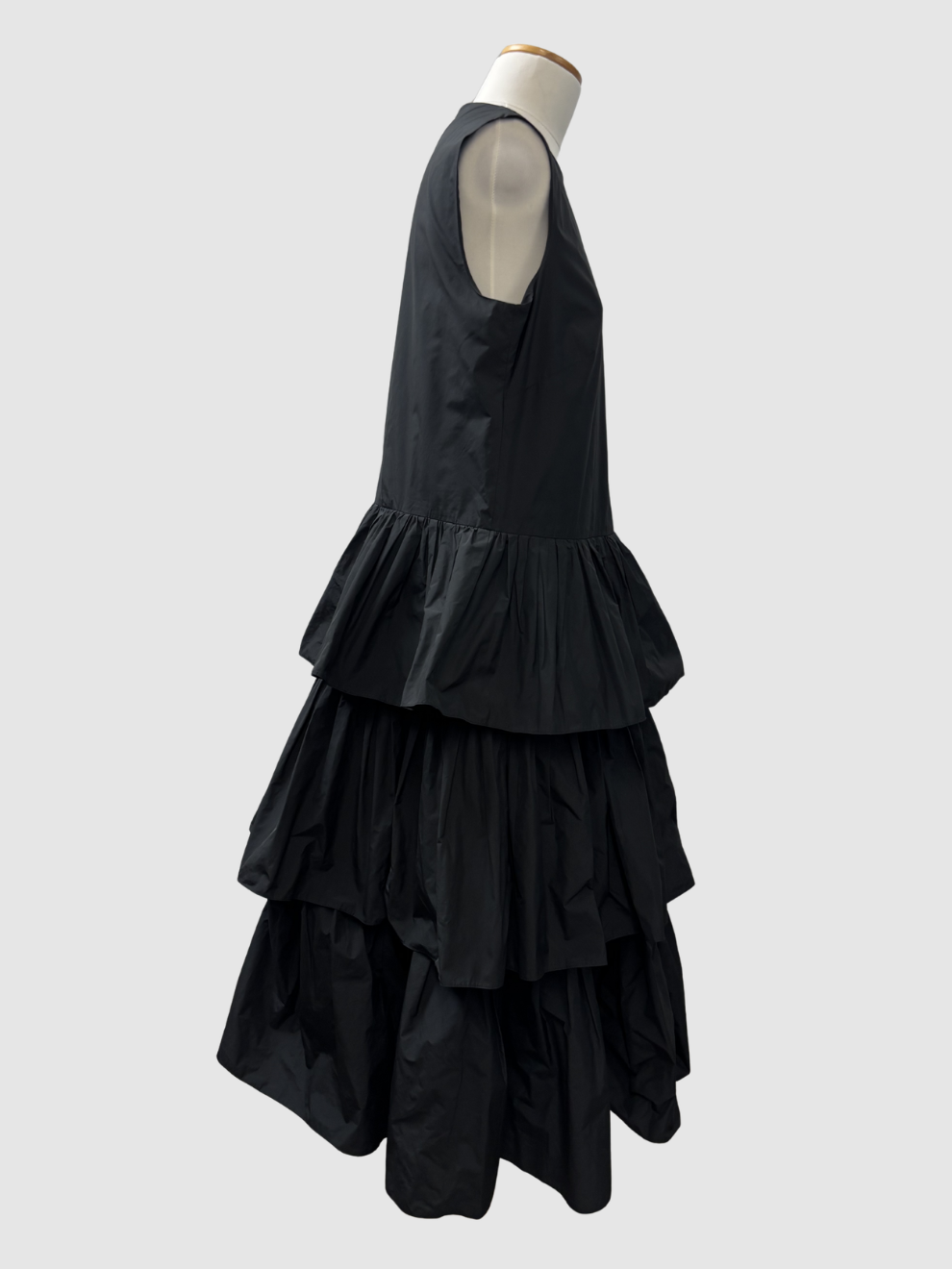 Schwarzes Stufenkleid von RED Valentino
